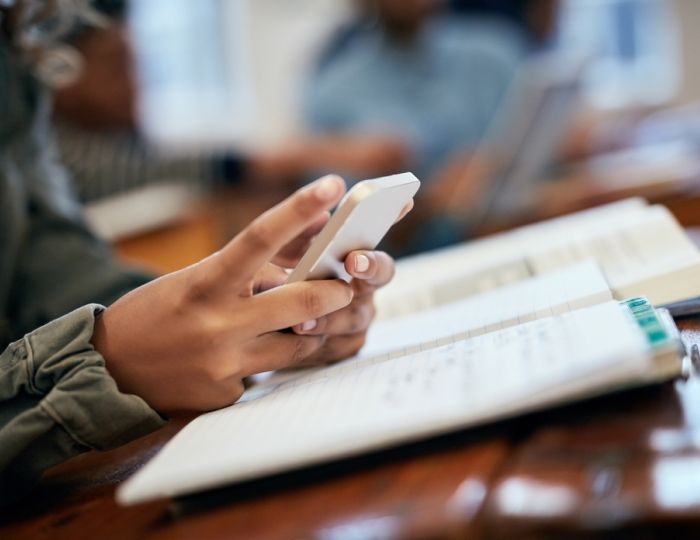 Mobile phones in schools – An effective compromise?
