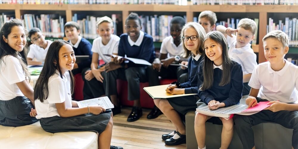 Cressida Cowell – Funding primary school libraries is vital